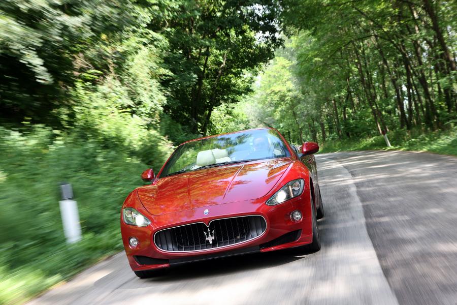  Maserati GranCabrio Sport 2011 года  (фото 17 из 107)